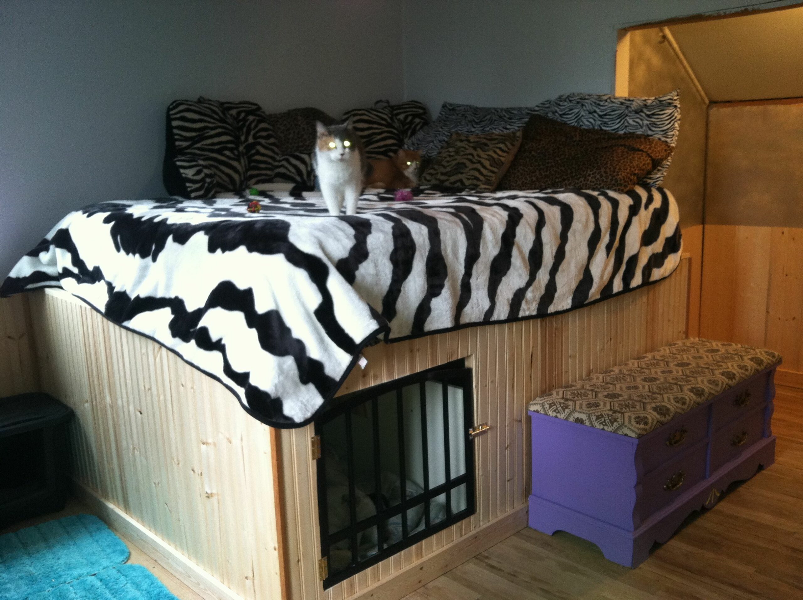 Diy Bed Frame With Dog Kennel