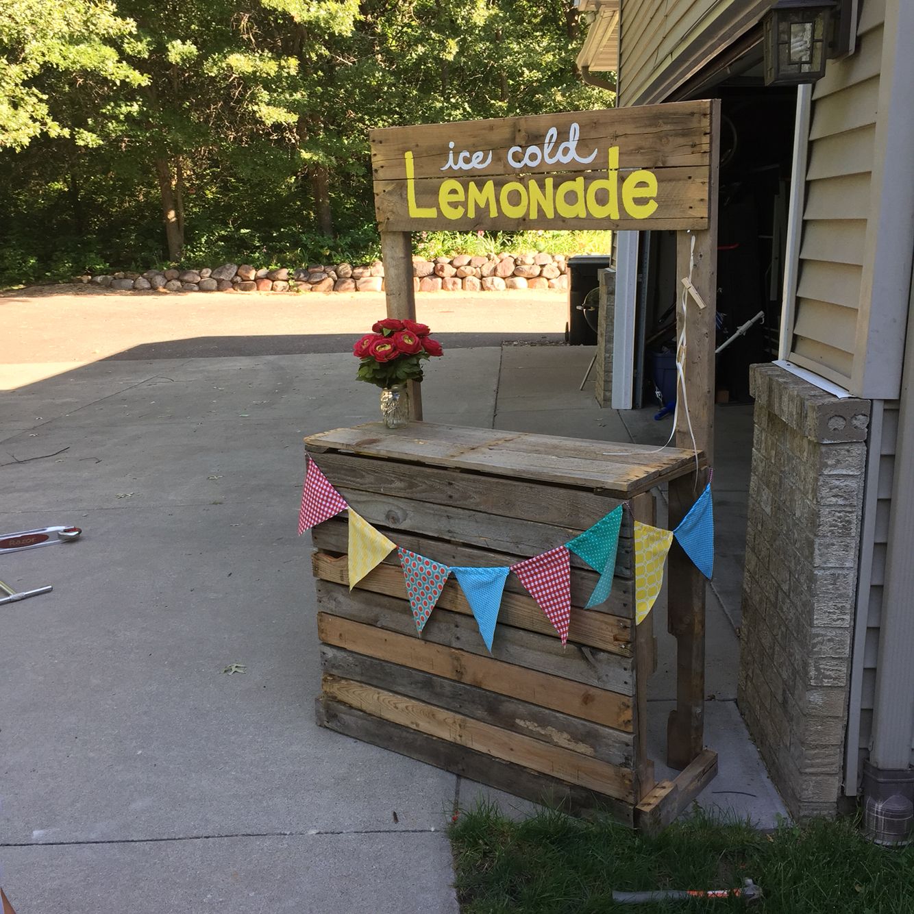 Diy Lemonade Stand Pallets