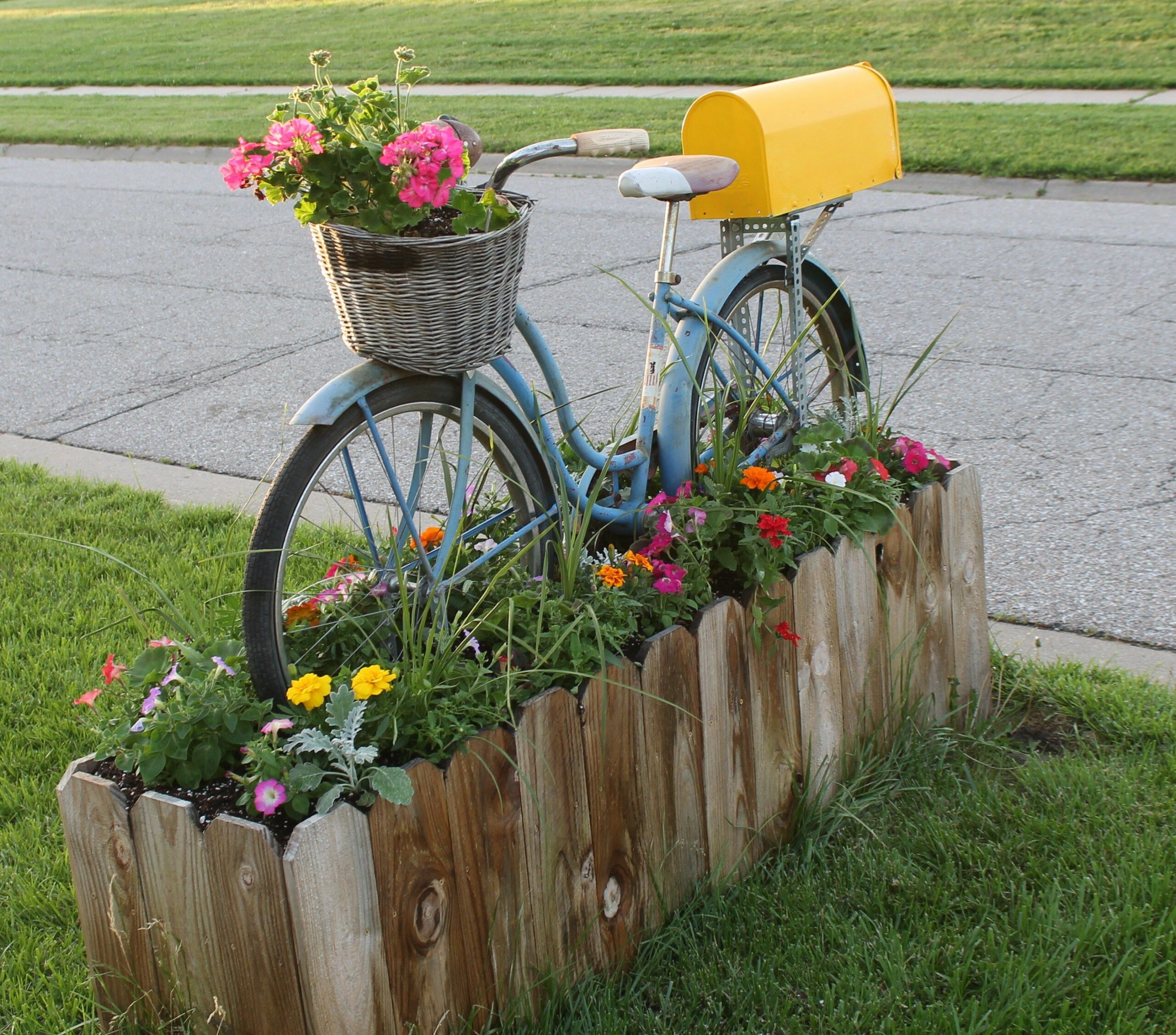 Diy Mailbox Post With Planter